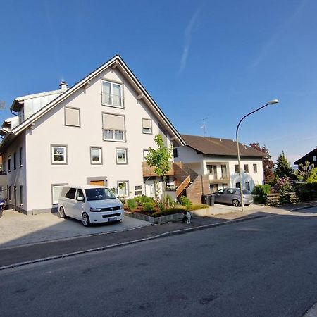Appartment-Ferienwohnung Mit Kueche, Bad, Kostenlos Wlan, Modern Eingerichtet 로딩 외부 사진