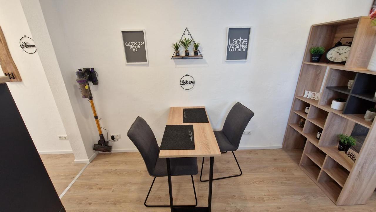 Appartment-Ferienwohnung Mit Kueche, Bad, Kostenlos Wlan, Modern Eingerichtet 로딩 외부 사진