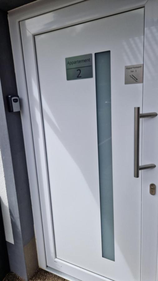 Appartment-Ferienwohnung Mit Kueche, Bad, Kostenlos Wlan, Modern Eingerichtet 로딩 외부 사진