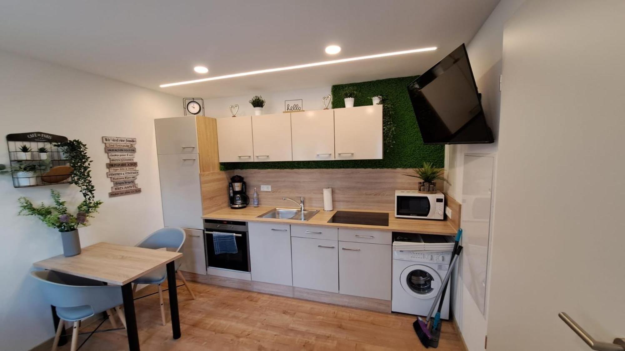 Appartment-Ferienwohnung Mit Kueche, Bad, Kostenlos Wlan, Modern Eingerichtet 로딩 외부 사진