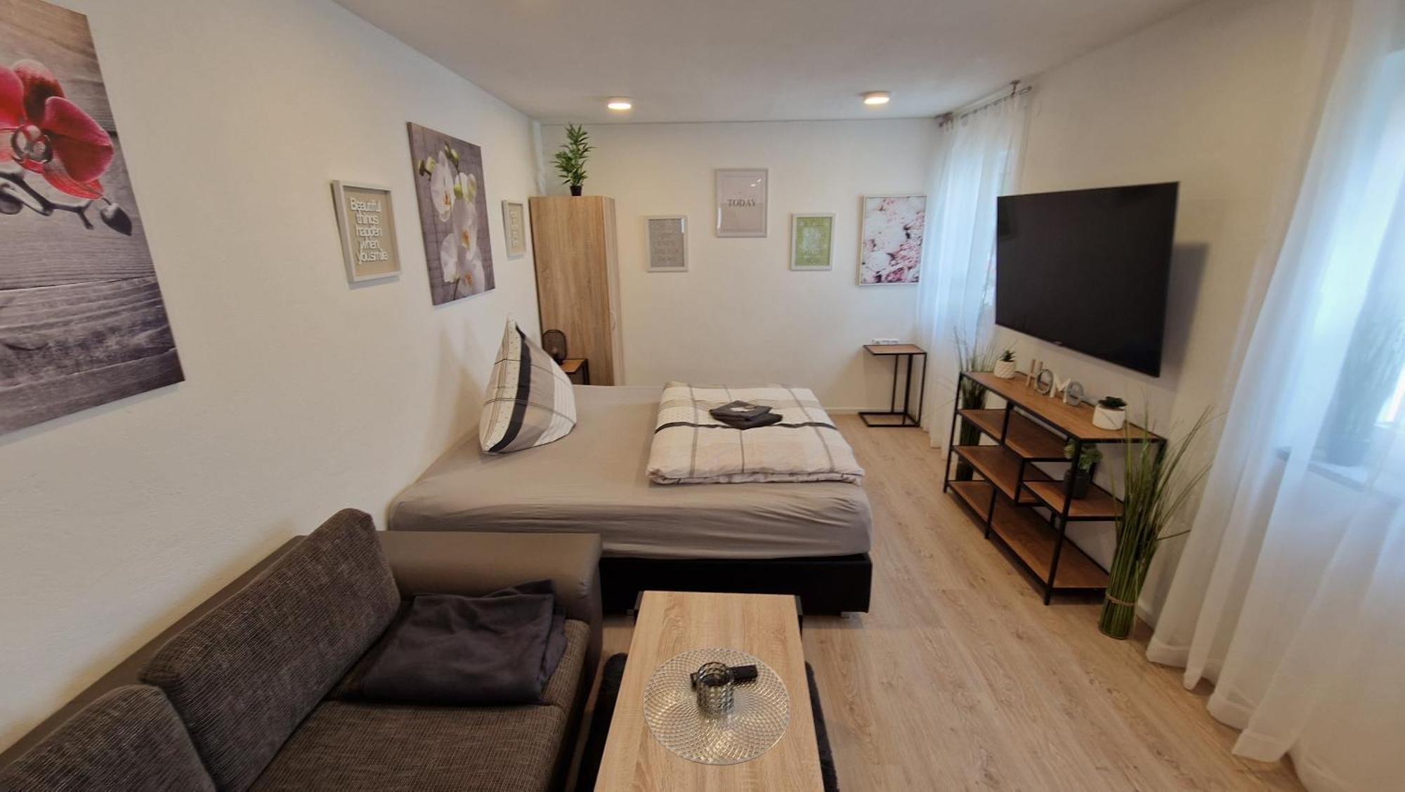 Appartment-Ferienwohnung Mit Kueche, Bad, Kostenlos Wlan, Modern Eingerichtet 로딩 객실 사진